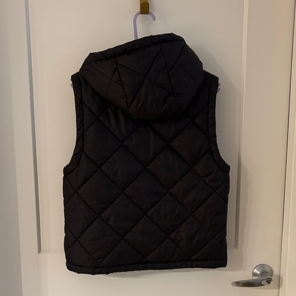 Blue Sports Women's Black Quilted Vest - Picture 2 of 4